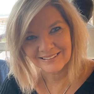 Meet your Posher, Leanne